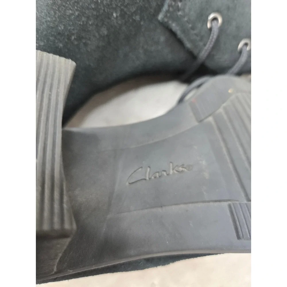 Clarks Ankle Boots Sz 8.5 Black Suede Block Heel Lace Up Comfort Chukka Booties
